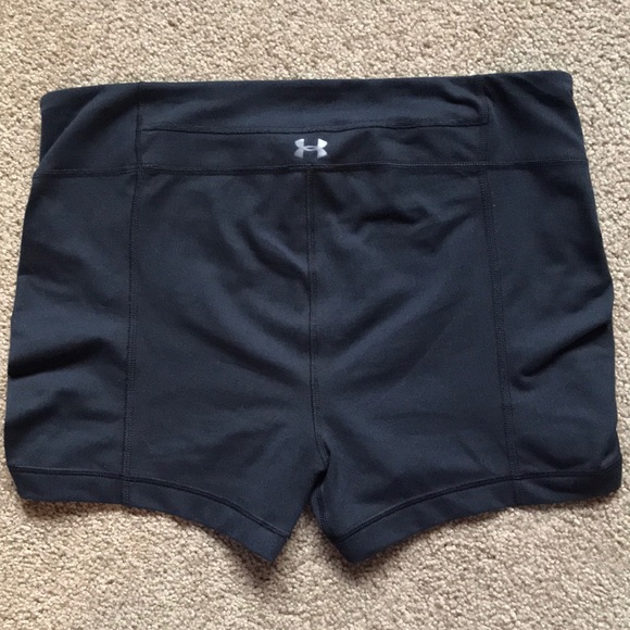 Black Under Armour Shorts L - Picture 2 of 3